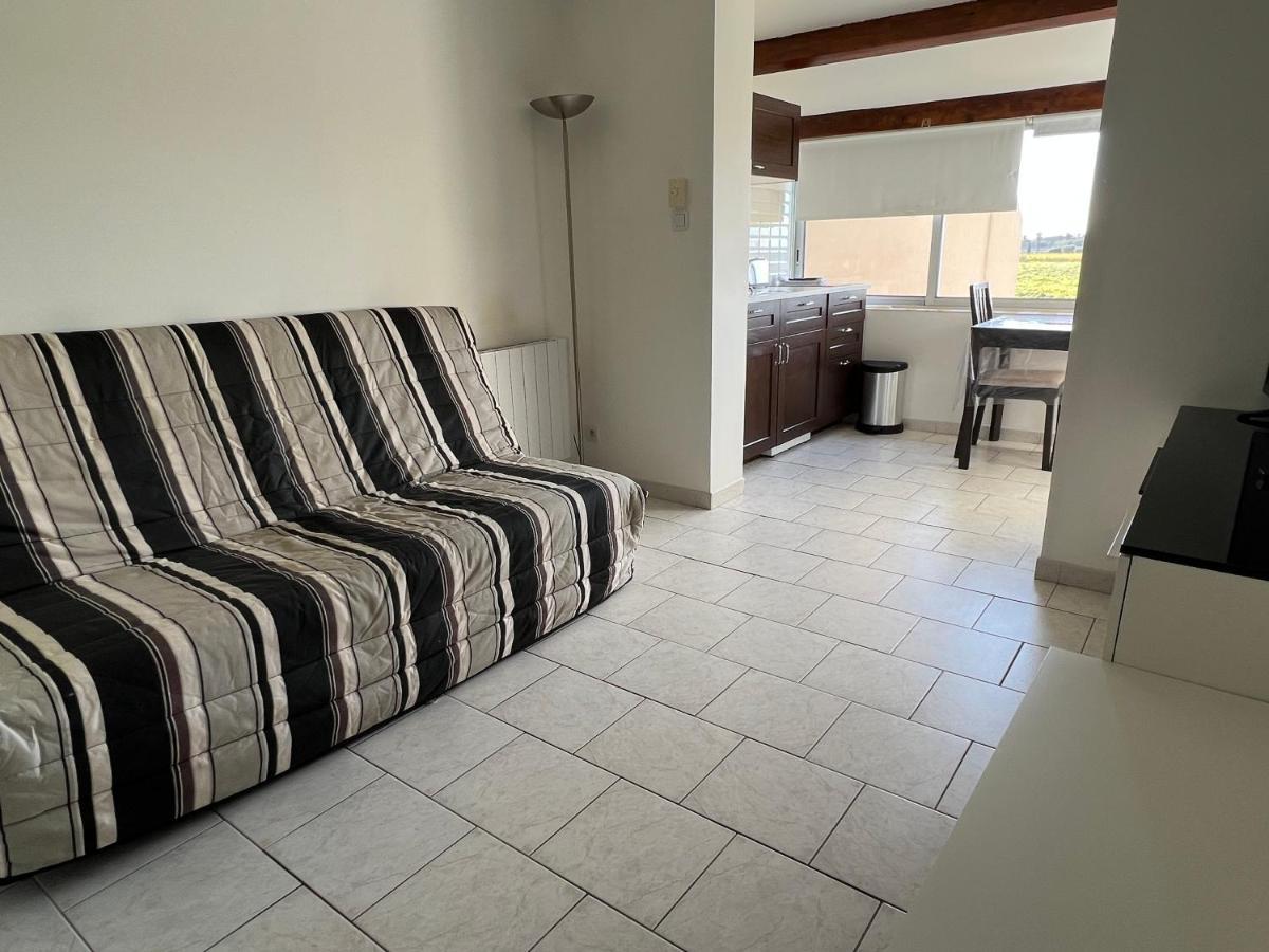 Joli Studio Tres Clair A Proximite Mer Pour 3 Personnes 라론드레모레 외부 사진