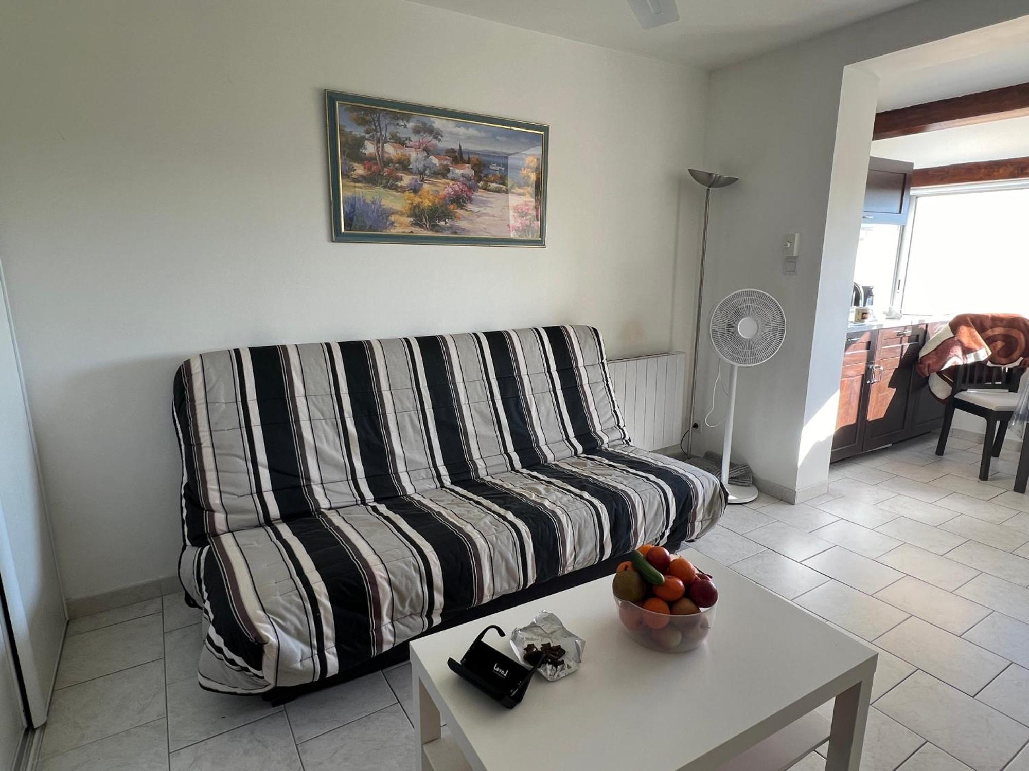 Joli Studio Tres Clair A Proximite Mer Pour 3 Personnes 라론드레모레 외부 사진